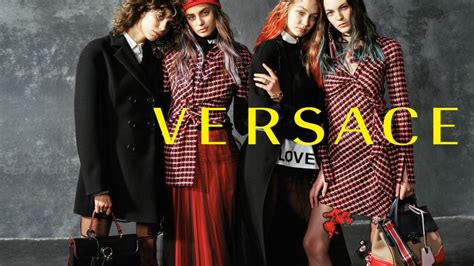 Versace Celebrates Unity, Love and Togetherness with Fall 2017 